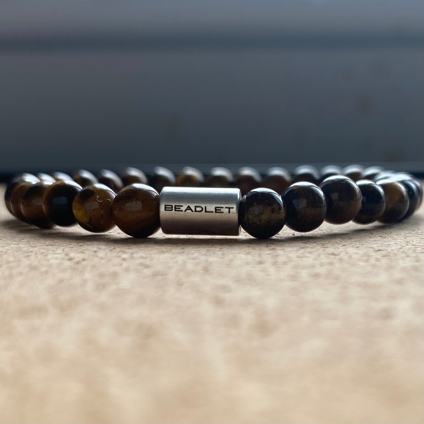 Arsenal Men's Tiger Eye Beaded Bracelet