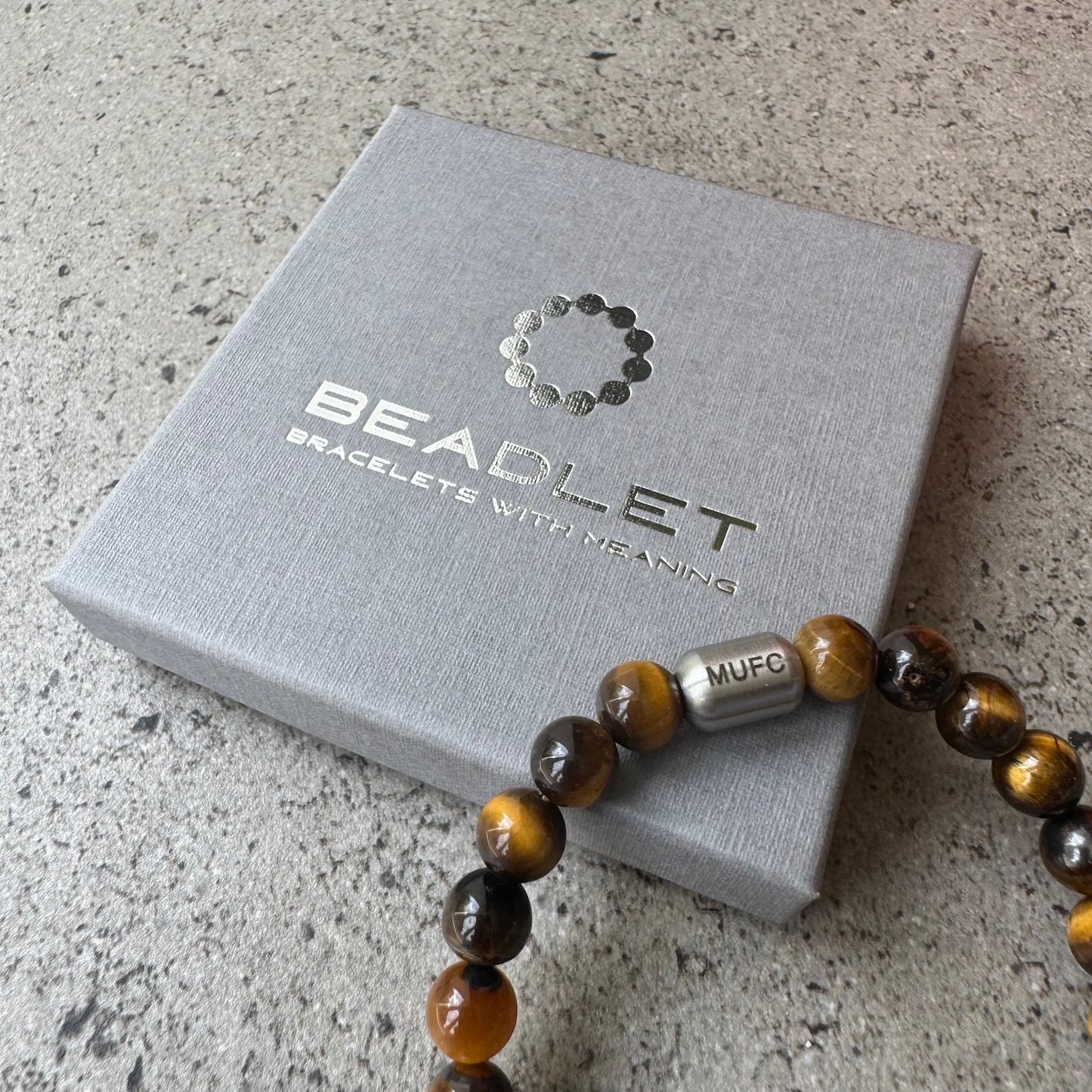 Manchester United Men's Tiger Eye Beaded Bracelet