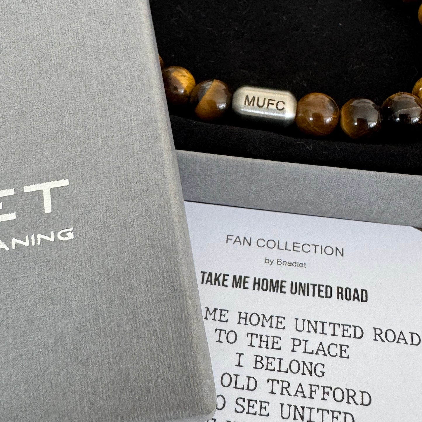 Manchester United Men's Tiger Eye Beaded Bracelet