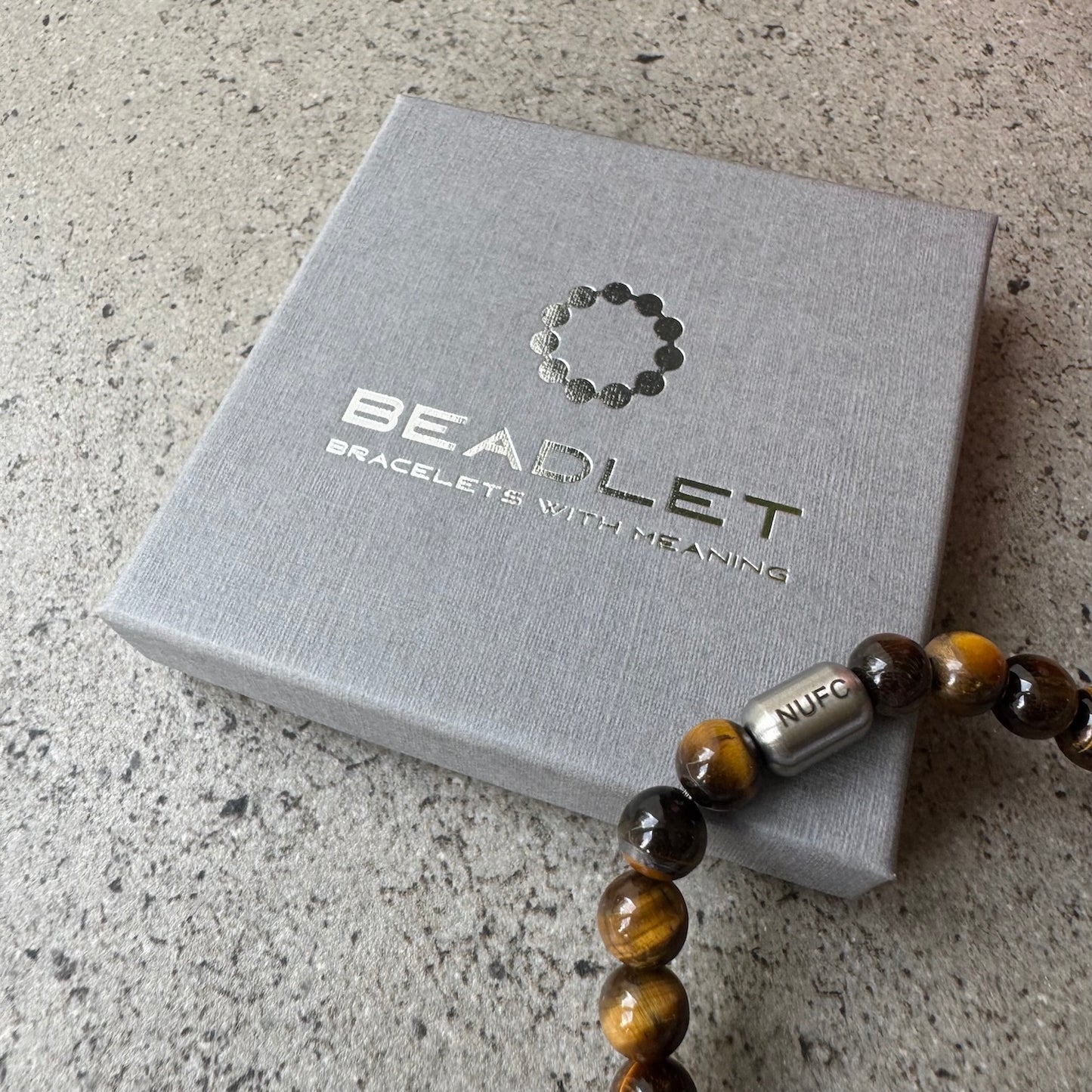 Newcastle United Men's Tiger Eye Beaded Bracelet
