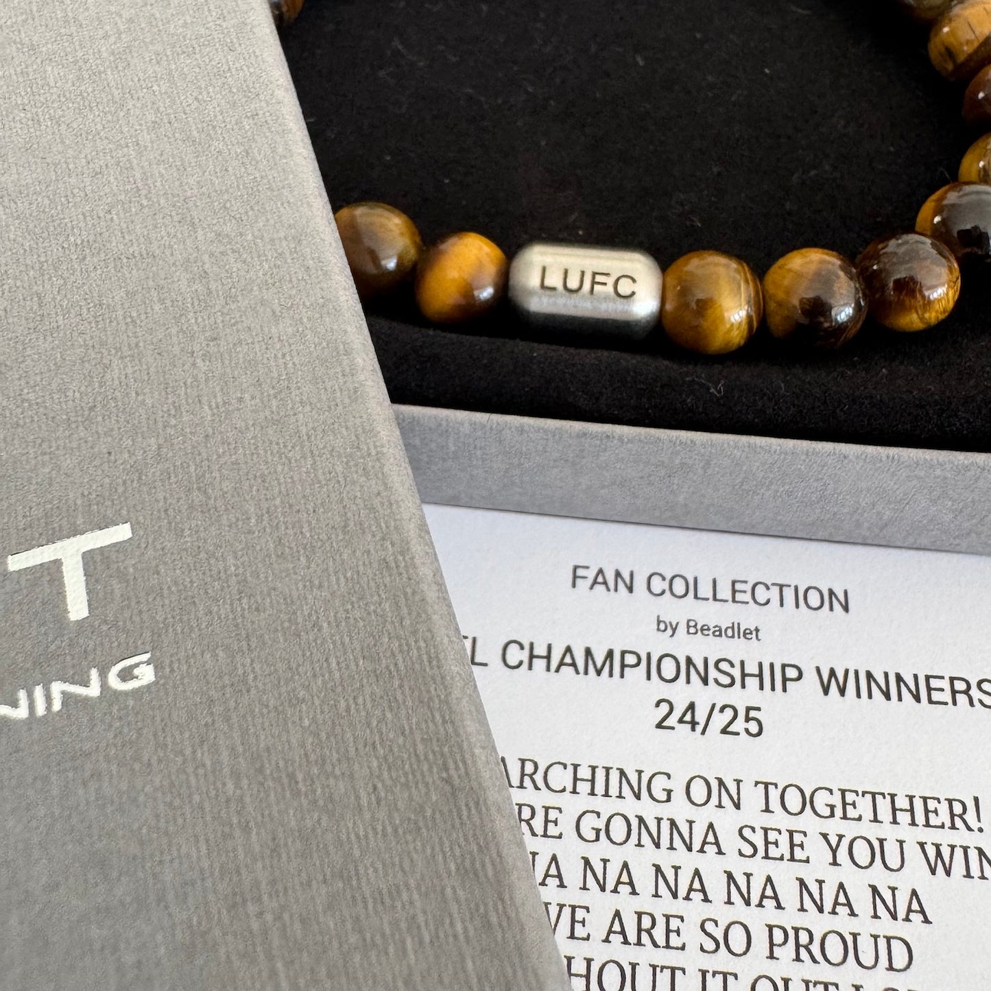 Leeds United Men's Tiger Eye Beaded Bracelet